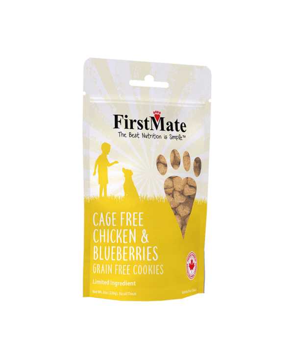 FirstMate Cage Free Chicken & Blueberries Treats 8oz